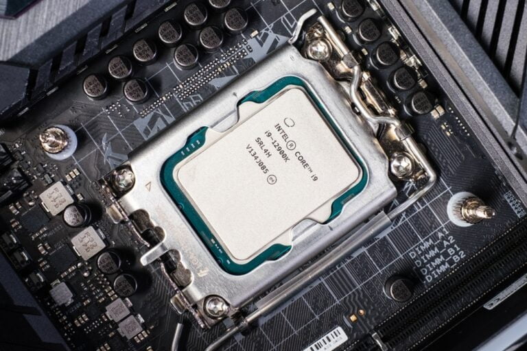 procesor společnosti intel