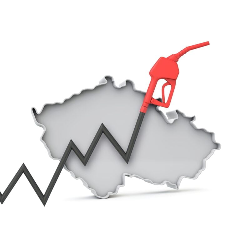 Rostoucí ceny benzínu a pohonných hmot v České republice, a v pozadí obrys Česka