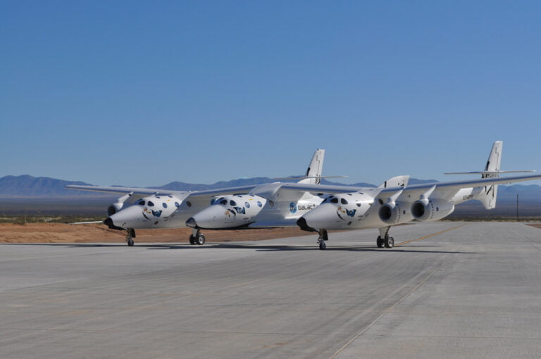 Letecká přehlídka ve Farnborough, představení kosmické lodi Virgin