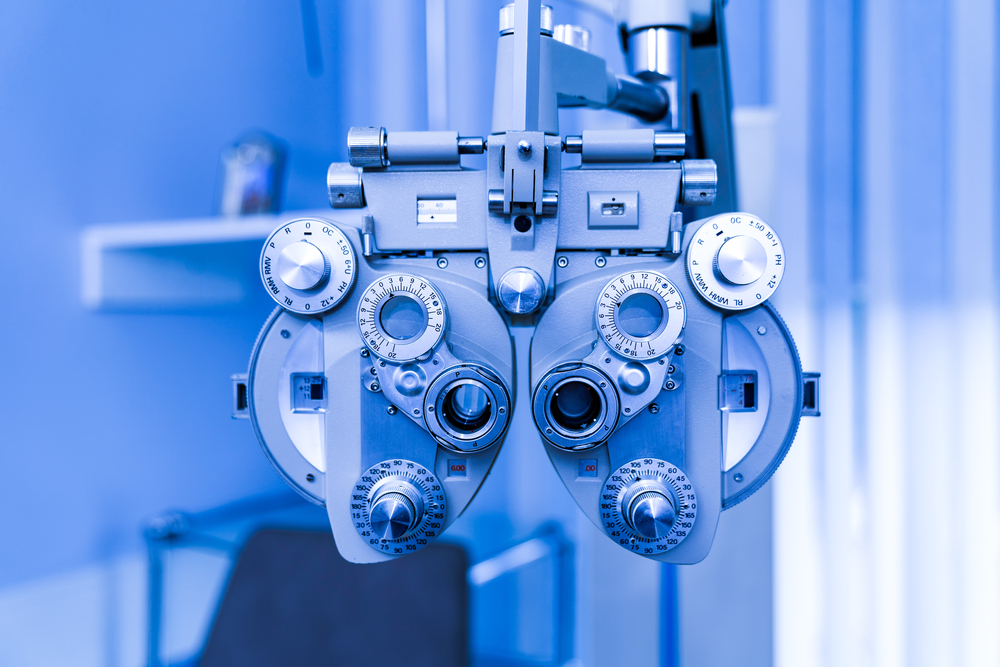 Oční diagnostické zařízení na kontrolu stavu zraku. Koncept alternativní investice do oftalmologie