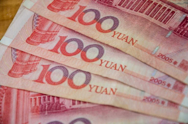 Čínské bankovky a měna čínský jüan